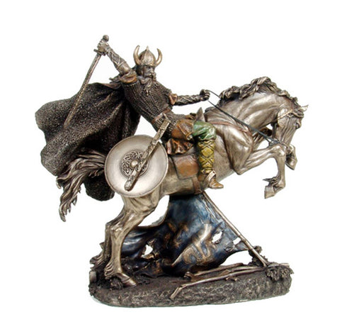 45210-00 Viking Warrior on Horse