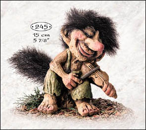 48620-00 Fiddler Troll 5.5" tall